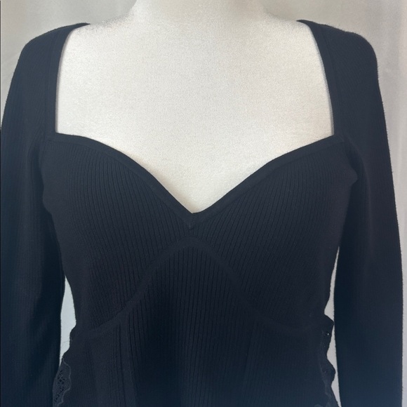 EXPRESS Black Body Contour Cropped Sweater with Lace Detail- NWT-XL - Picture 4 of 15